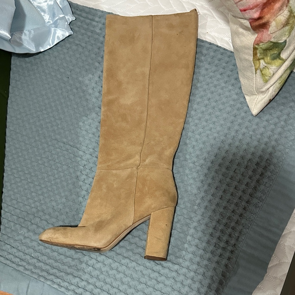 Tan suede Knee-High Women's Boots
